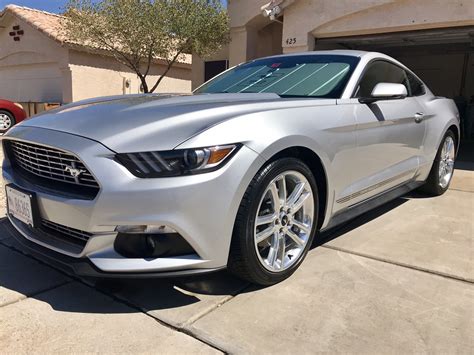 silver grey metallic car paint